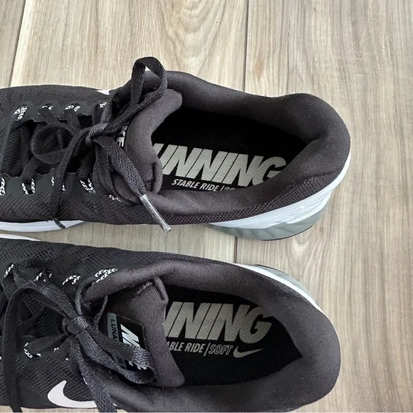 Nike LunarGlide 6 Women’s Running Shoes Black White Size 9 US 654433-001 - Picture 7 of 15